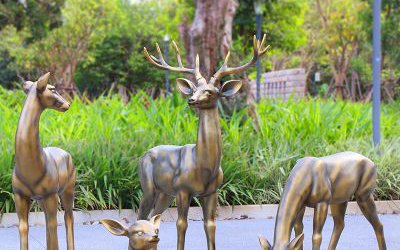 景區玻璃鋼彩繪創意玻璃鋼仿銅四只梅花鹿雕塑