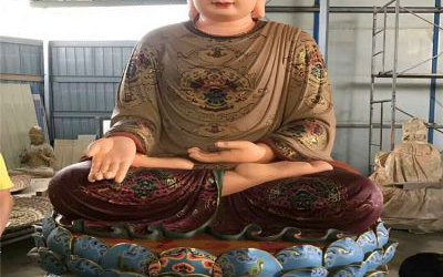 寺廟玻璃鋼彩繪坐著蓮花上的三寶佛雕塑