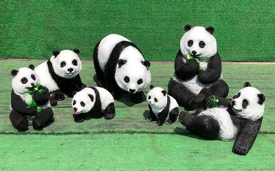 景區玻璃鋼仿真動物熊貓雕塑