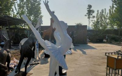 玻璃鋼公園跳芭蕾舞人物雕塑