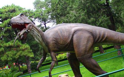 景區(qū)創(chuàng)意大型玻璃鋼仿真動(dòng)物恐龍雕塑