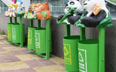 游樂場擺放卡通玻璃鋼垃圾桶雕塑