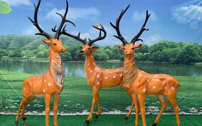 戶外景區創意玻璃鋼仿真動物梅花鹿雕塑