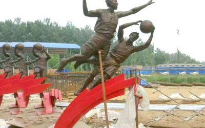 學院玻璃鋼仿銅打籃球運動人物雕塑