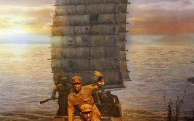 玻璃鋼仿銅戰(zhàn)斗的八路軍雕塑