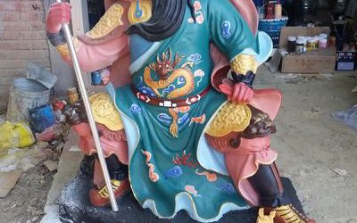 玻璃鋼彩繪寺廟大型關(guān)公雕塑