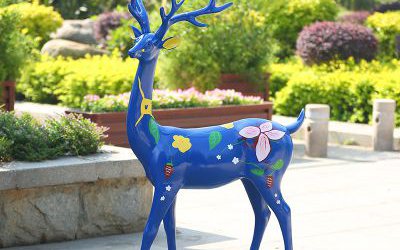 商場創意大型景觀裝飾品玻璃鋼彩繪藍色梅花鹿雕塑