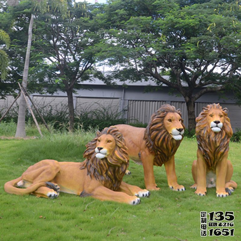 戶(hù)外草坪玻璃鋼仿真獅子雕塑 戶(hù)外草坪玻璃鋼仿真獅子雕塑